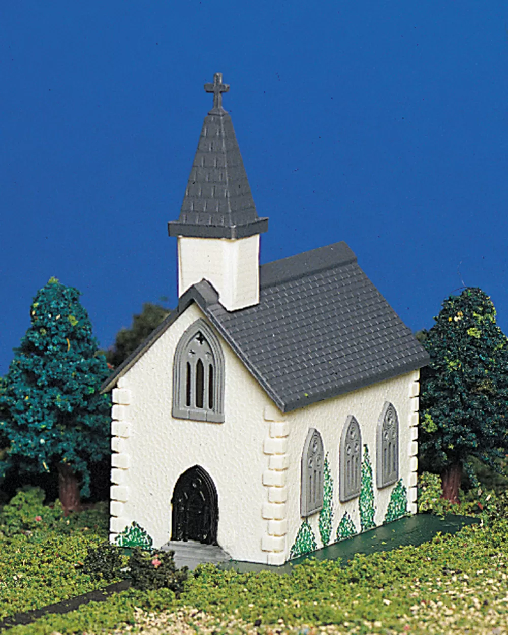 Plasticville® U.S.A.*Bachmann Trains Country Church