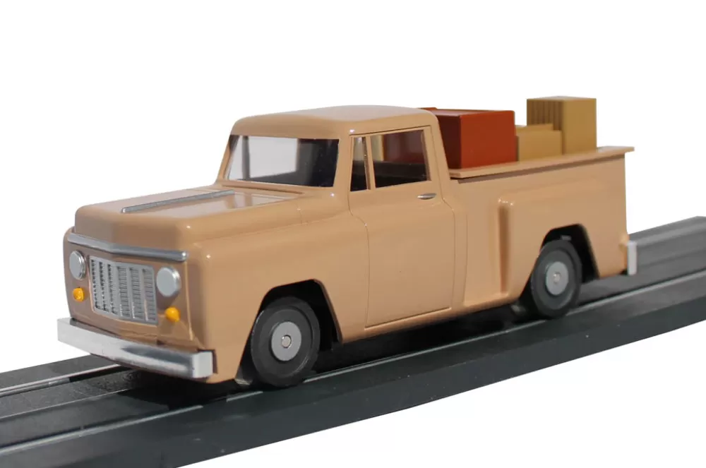 E-Z Street®*Bachmann Trains E-Z Street® Pickup Truck - Beige