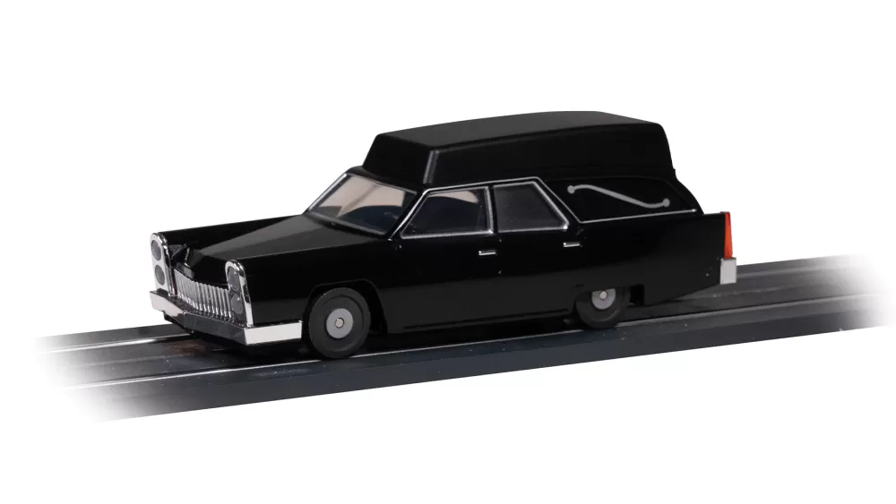 E-Z Street®*Bachmann Trains E-Z Street® Station Wagon - Hearse