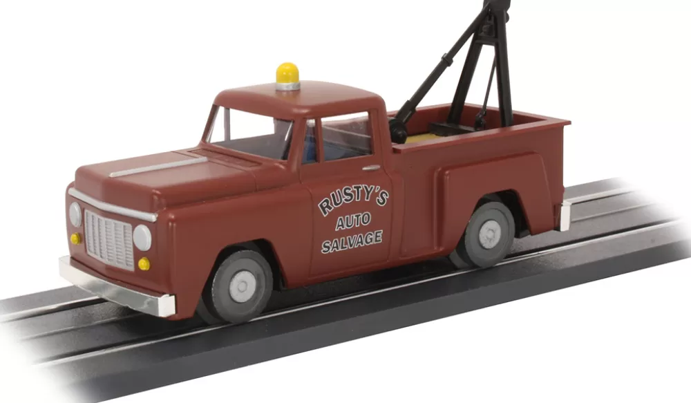 E-Z Street®*Bachmann Trains E-Z Street® Tow Truck - Rusty's Auto Salvage