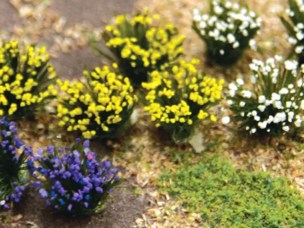 Jtt Scenery Products*Bachmann Trains Flowering Shrubs - Purple, Yellow & White (48 Per Pack)