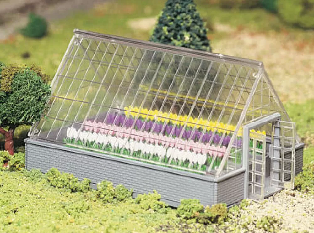 Kits*Bachmann Trains Greenhouse With Flowers