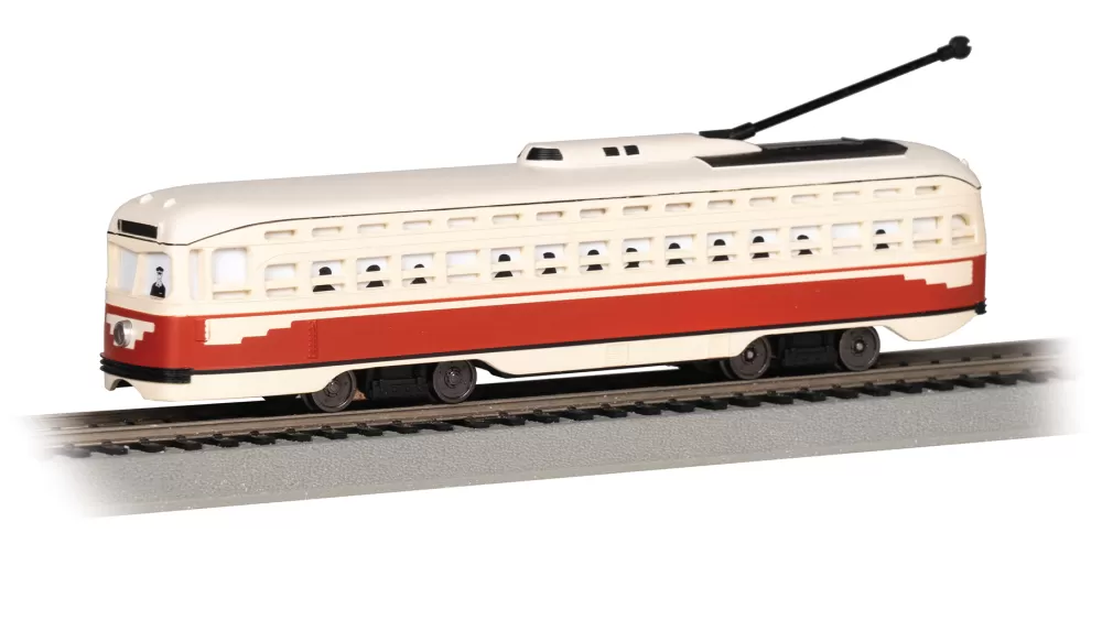 Pcc Streetcar*Bachmann Trains PCC Streetcar - Red & Cream