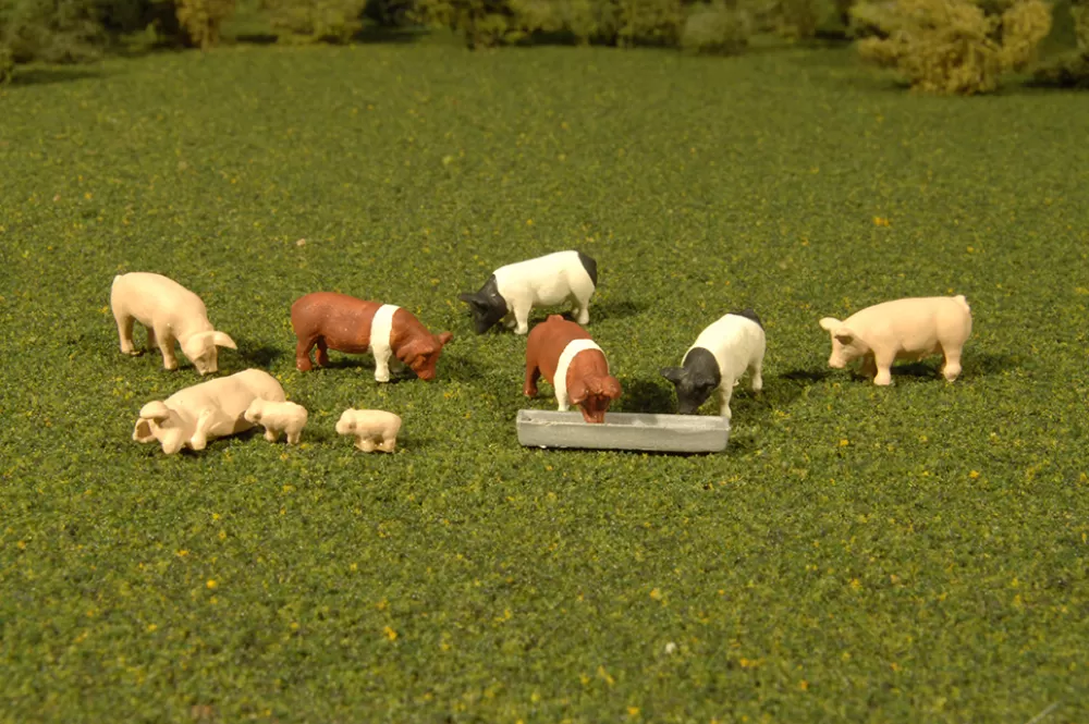 Minature Figures | Ho Scale Figures*Bachmann Trains Pigs - HO Scale