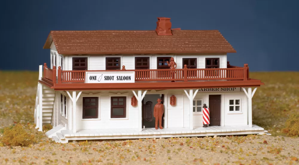 Kits*Bachmann Trains Saloon And Barber Shop (HO Scale)